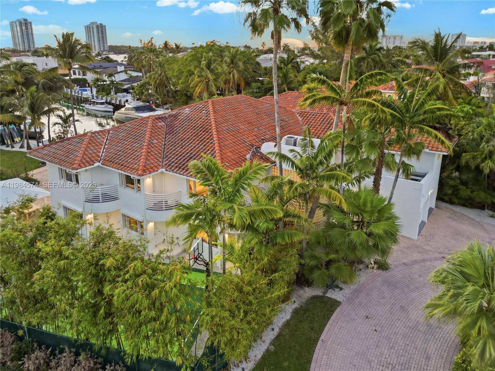 3401 NE 165th StNorth Miami Beach - picture