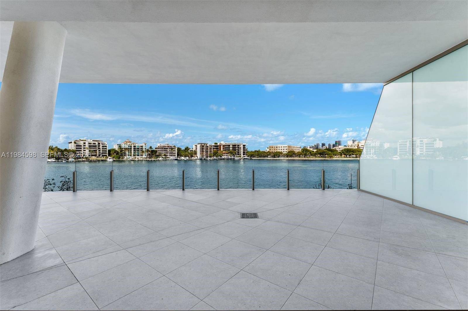 5 Grove Isle DrCoconut Grove - Condo/Co-Op/Annual,Condo condo unit L204 - picture