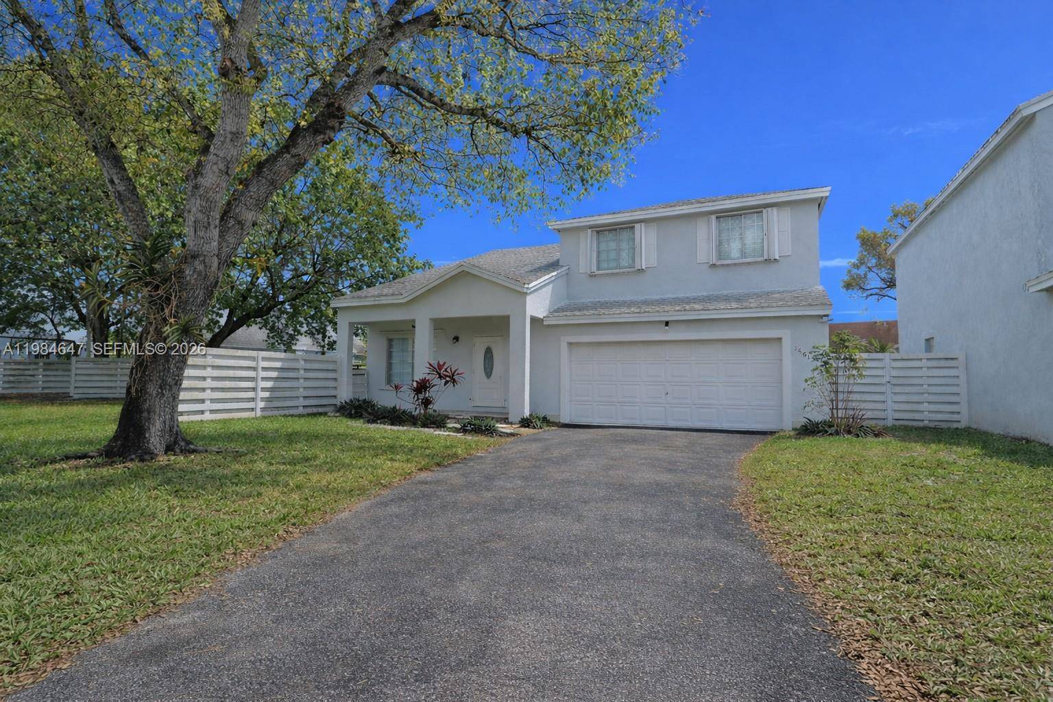 14615 SW 142nd Place CirMiami - picture