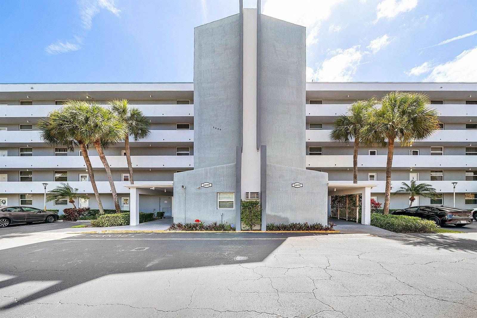 6699 NW 2ndBoca Raton - BOCA TEECA CONDO 6,Boca Teeca condo unit 415 - picture