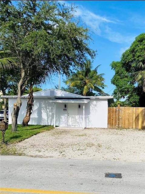 1244 NW 1st AveFort Lauderdale - picture