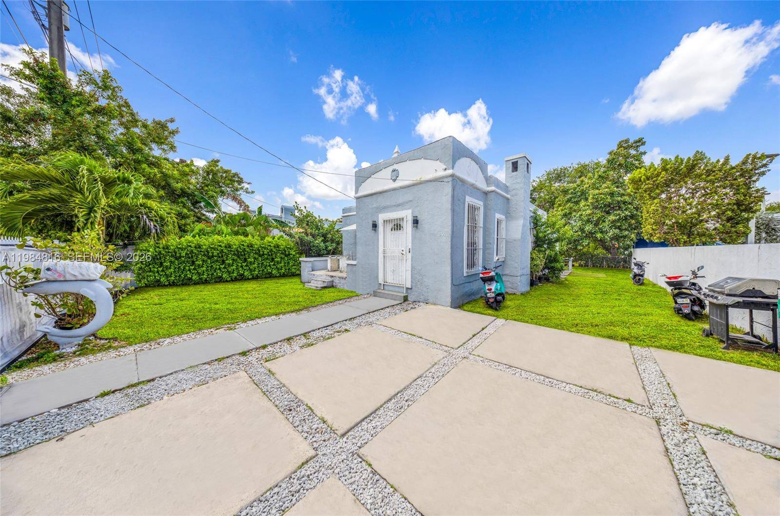 844 NW 29th StMiami - picture