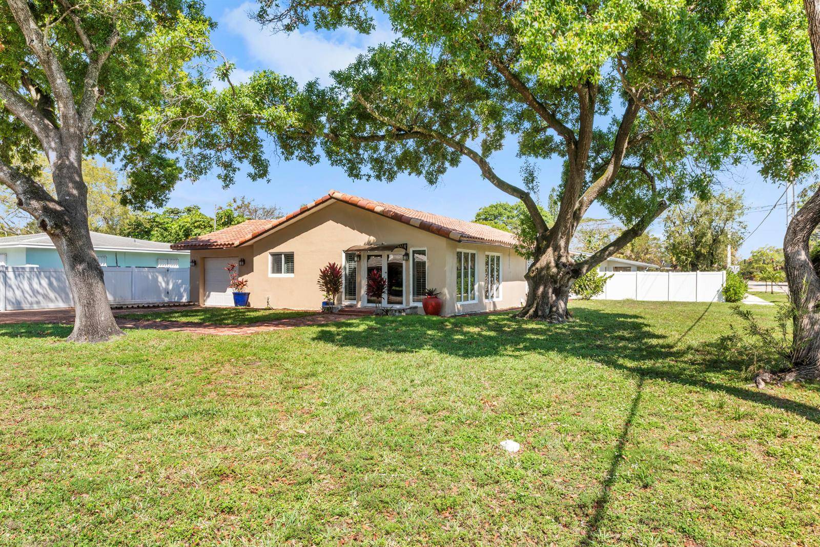 1255 SW 15thFort Lauderdale - picture