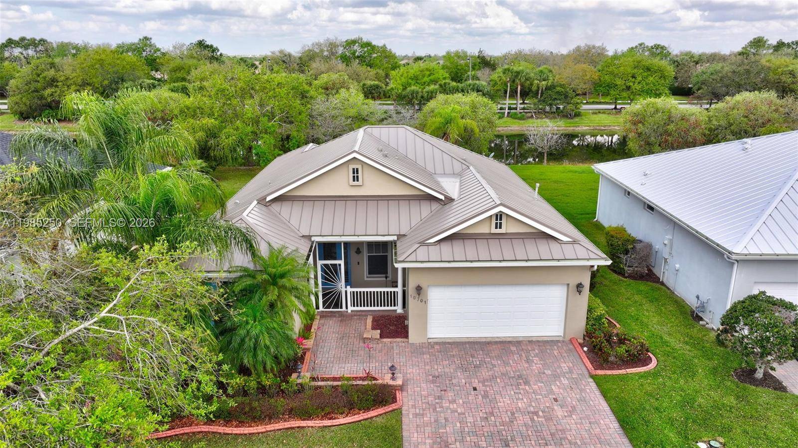10701 SW Waterway LnPort St. Lucie - picture