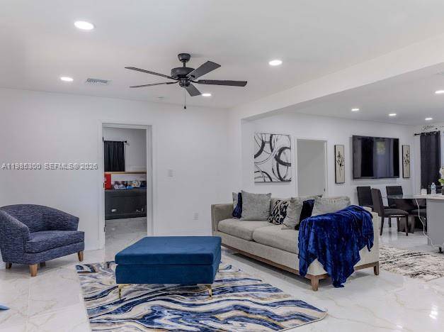 666 NE 164th TerMiami - picture