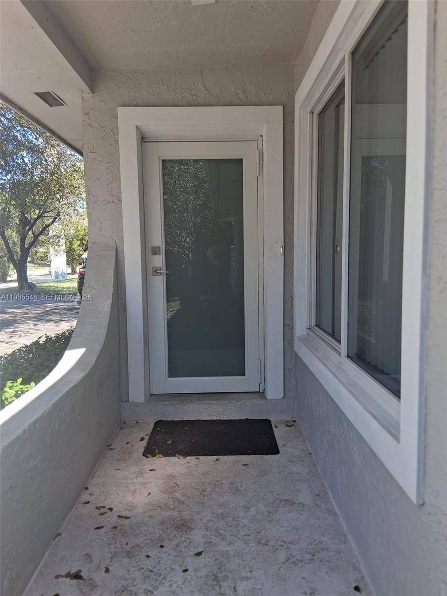 12253 SW 82nd AvePinecrest - Duplex/Tri/Quad-Annual,Multi Family condo unit #2 - picture