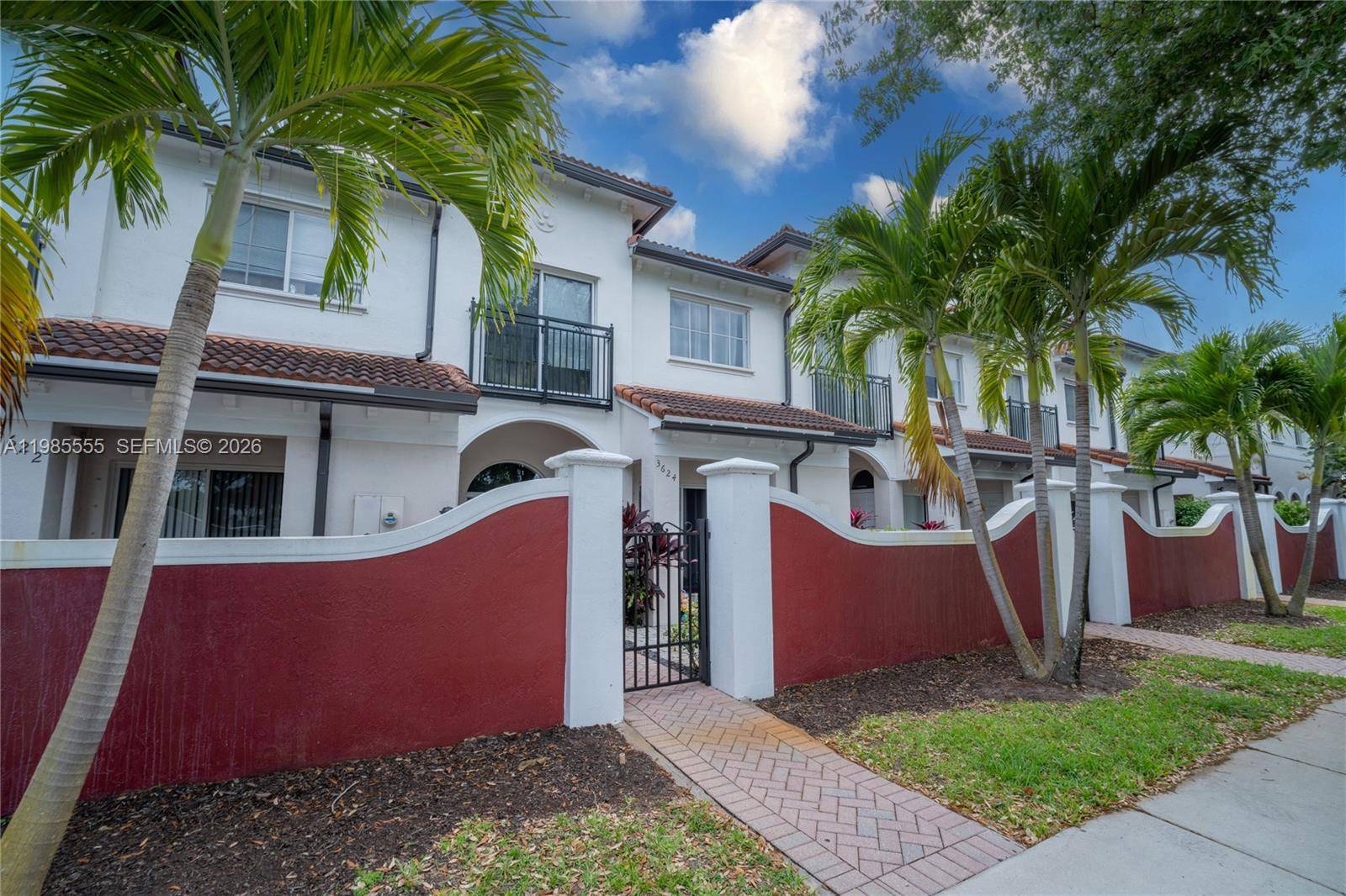 3624 NW 29th PlLauderdale Lakes - picture