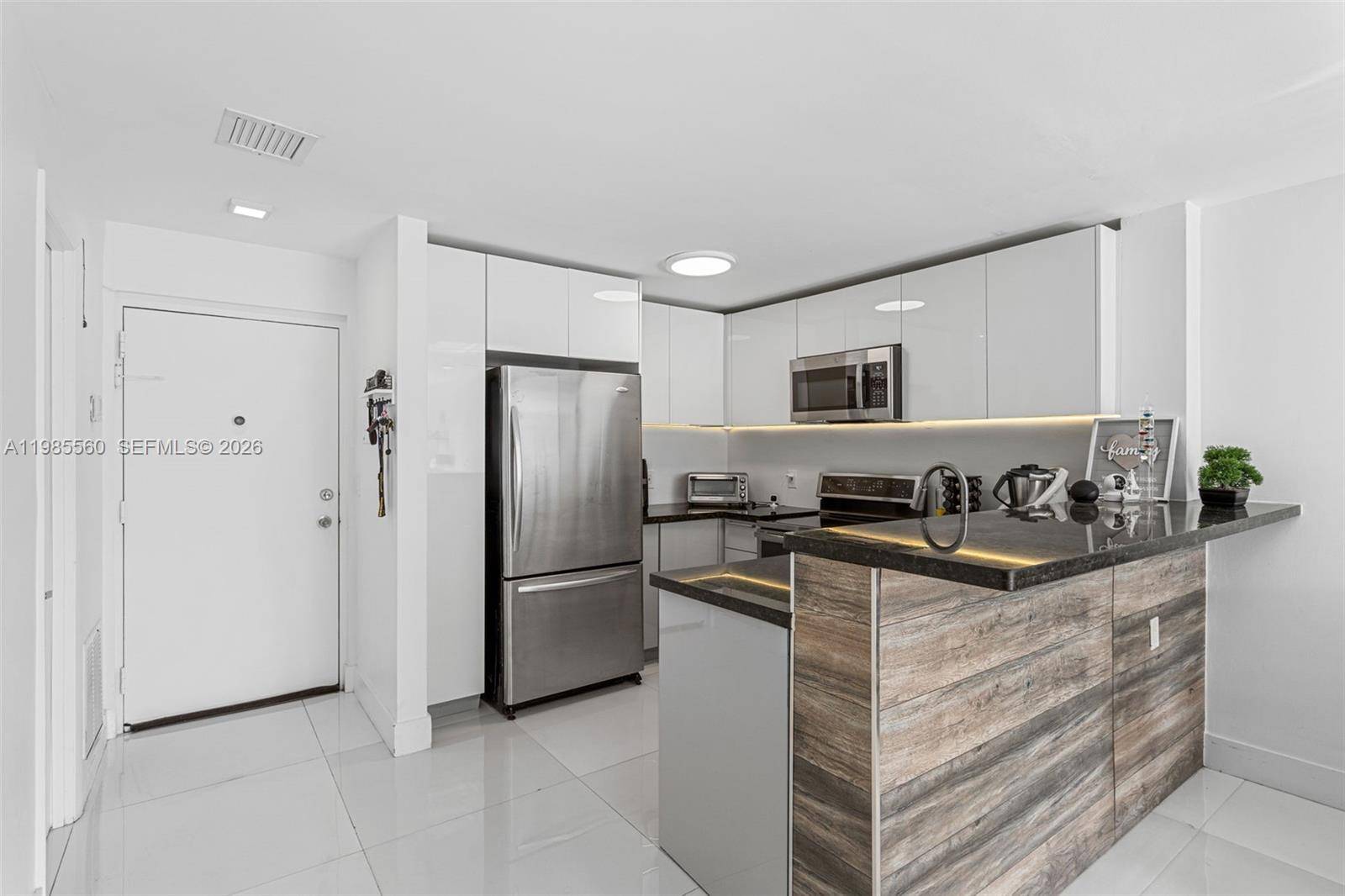 6545 Indian Creek DrMiami Beach - Condo 5+ Stories,Condo condo unit 306 - picture