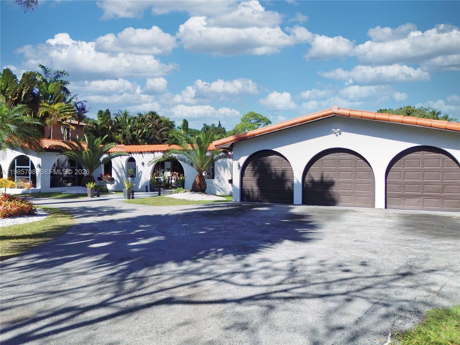 7925 SW 124th StPinecrest - picture