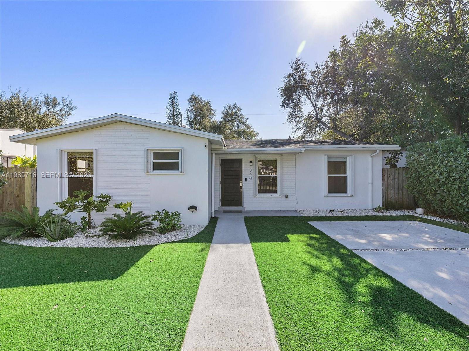 340 NW 45th StMiami - picture