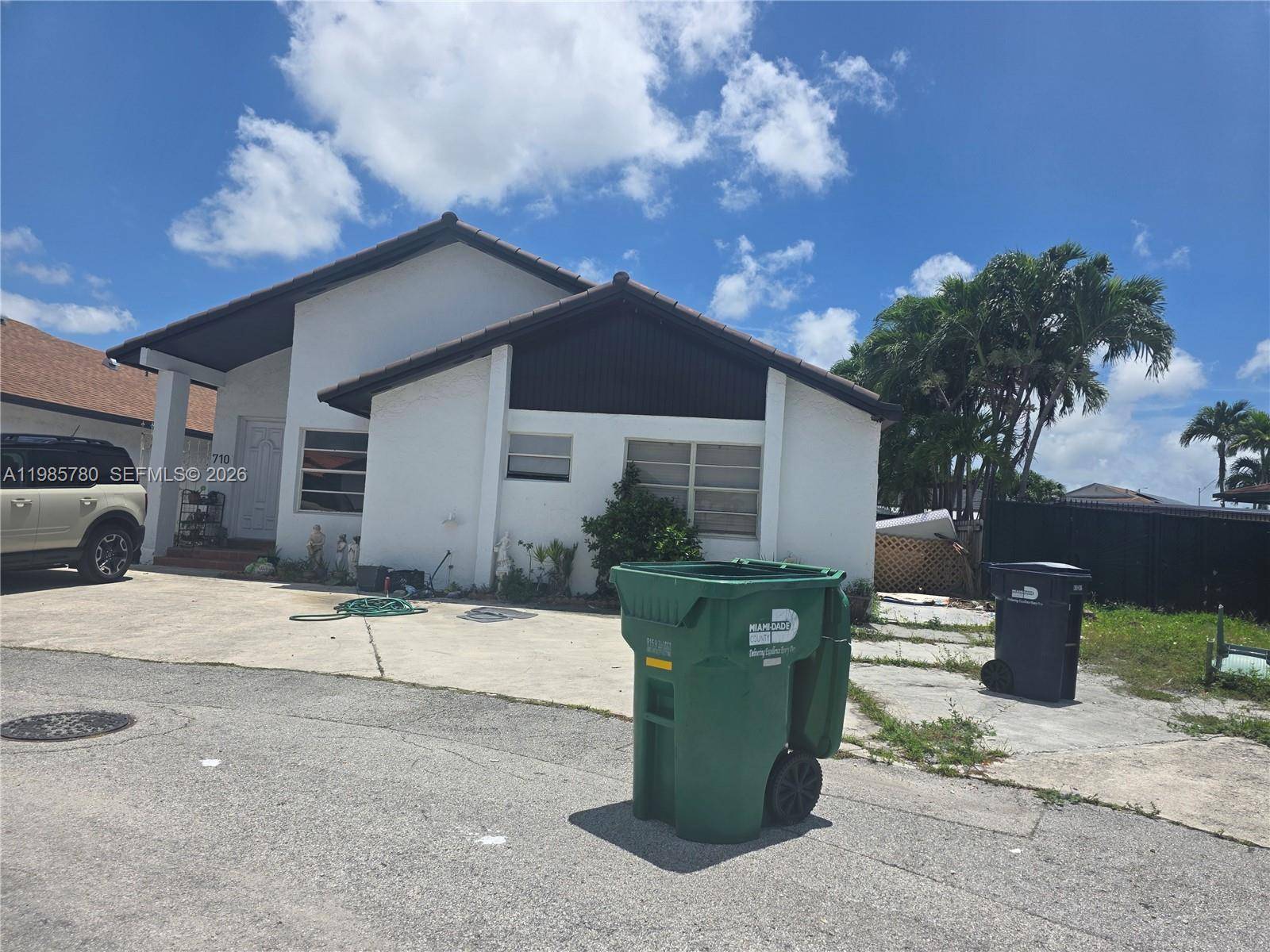 710 SW 99th Ct CirMiami - picture