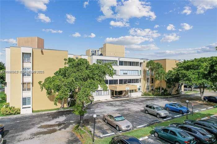 6901 SW 147th AveMiami - Condo 1-4 Stories,Condo condo unit 2E - picture