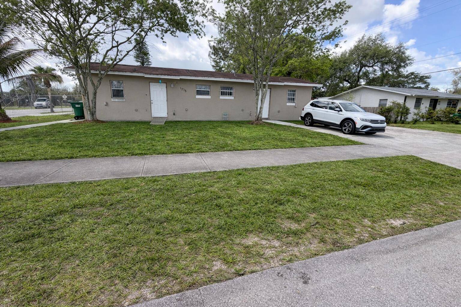 1275 NW 27thFort Lauderdale - Duplex condo unit 1-2 - picture