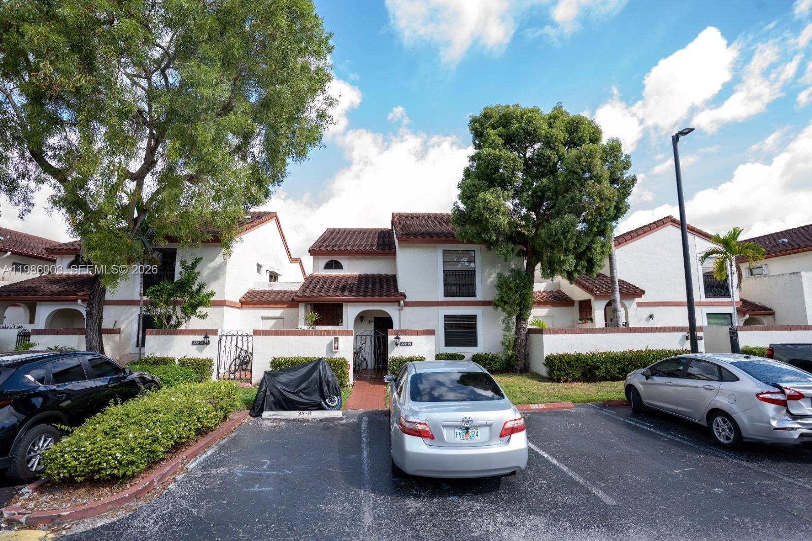 333 Ives Dairy RdMiami - Townhouse condo unit A33306 - picture