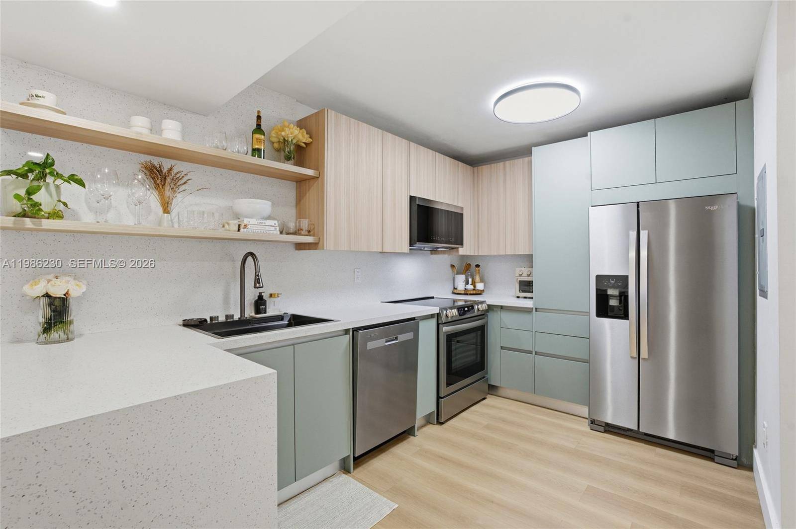 1100 11th StMiami Beach - Condo/Co-Op/Annual,Condo condo unit 405 - picture