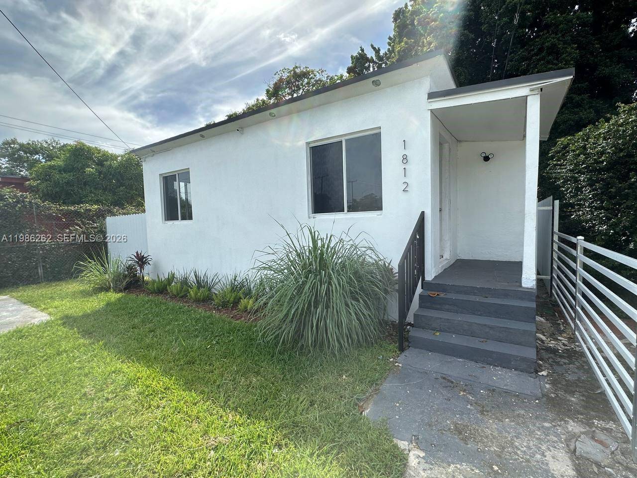 1812 NW 64th StMiami - picture