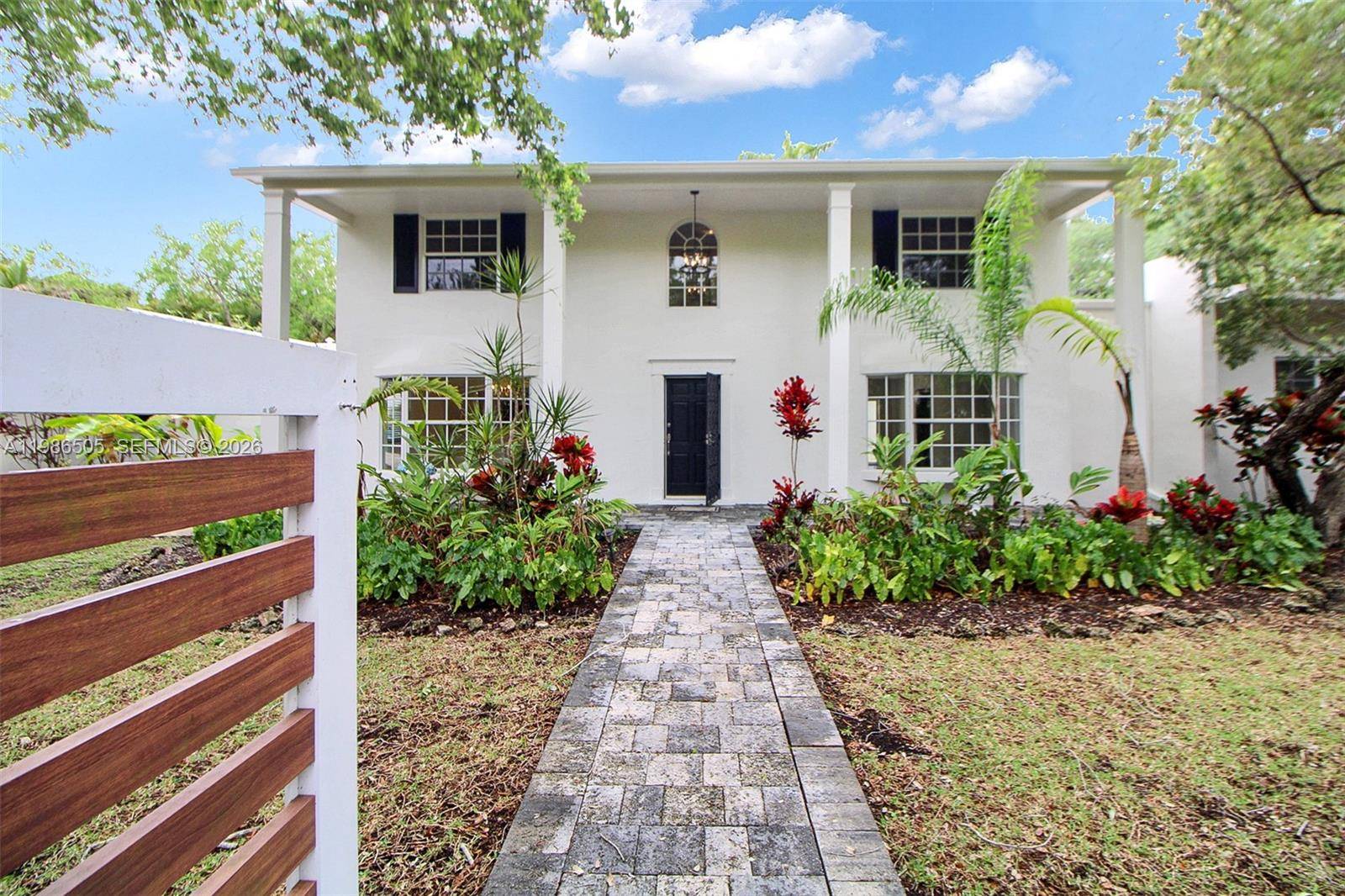 6900 SW 104th StPinecrest - picture