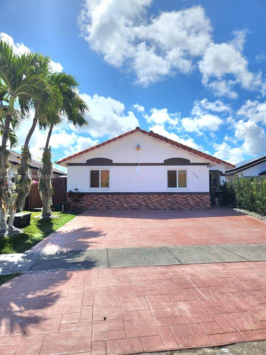 14330 SW 179th LnMiami - picture