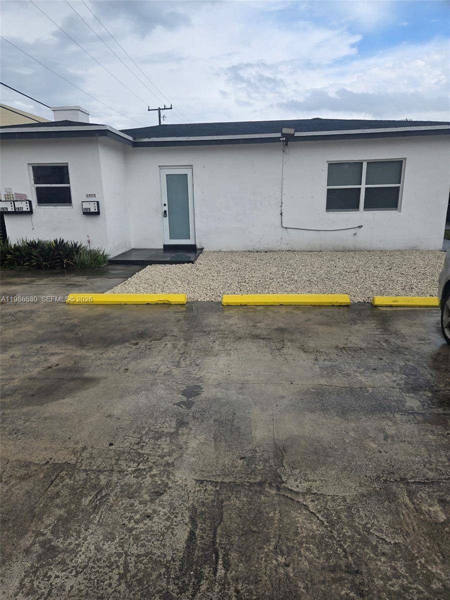 1975 NW 24th CtMiami - picture