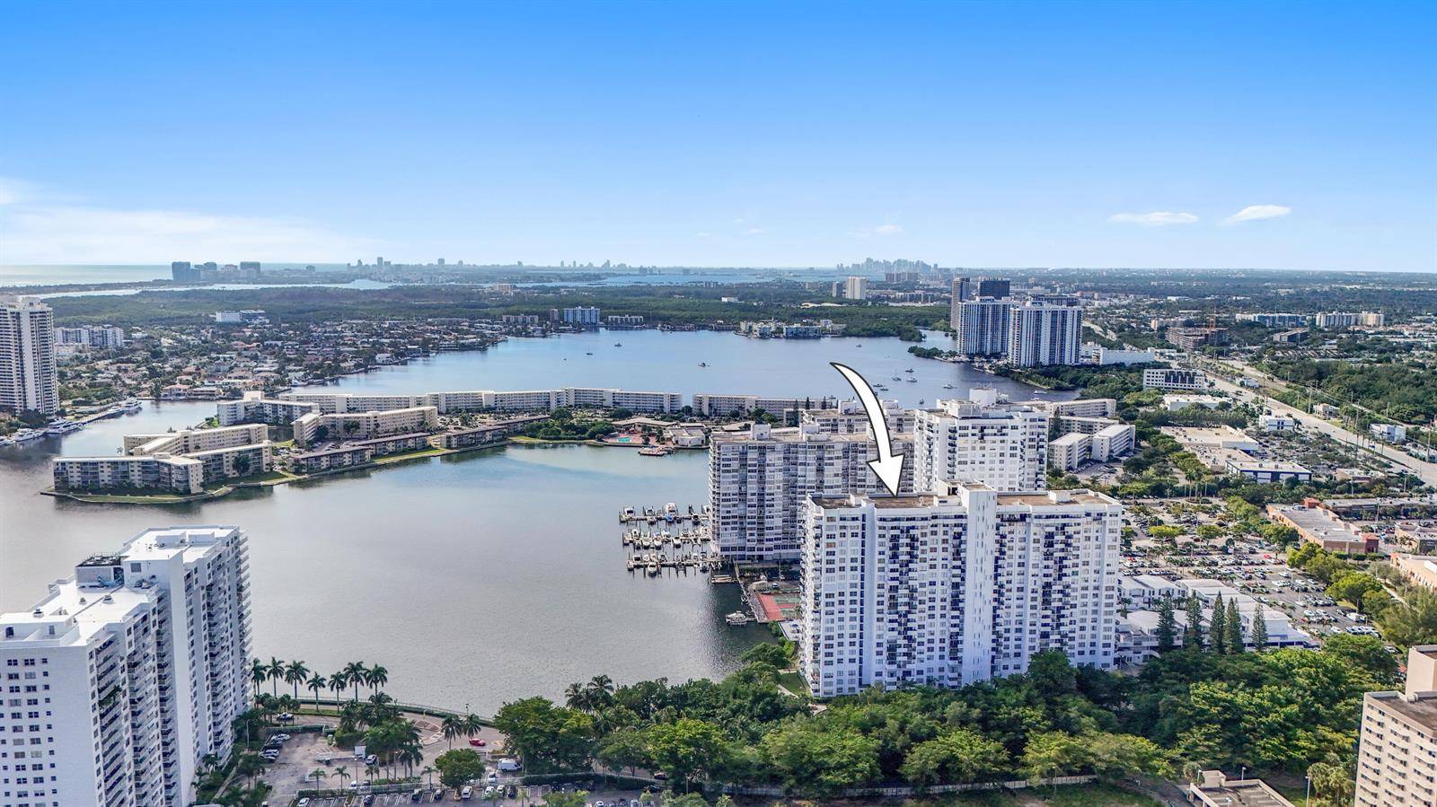 2780 NE 183rdAventura - COMMODORE PLAZA CONDO condo unit 716 - picture