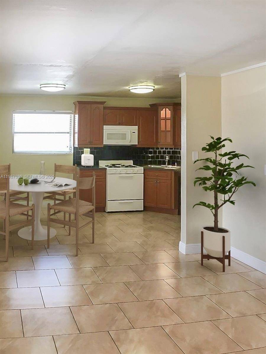 4250 SW 67th AveMiami - GABLES EDGE CONDO condo unit 32 - picture
