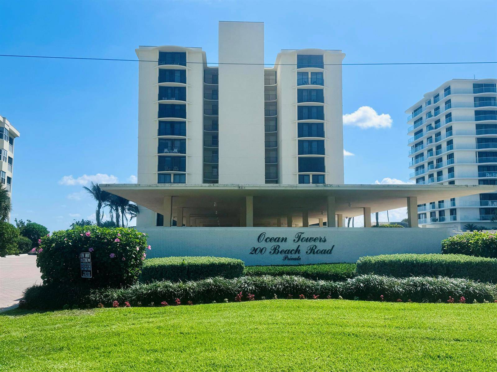 200 S BeachTequesta - OCEAN TOWERS CONDO APTS,Ocean Towers condo unit 403 - picture