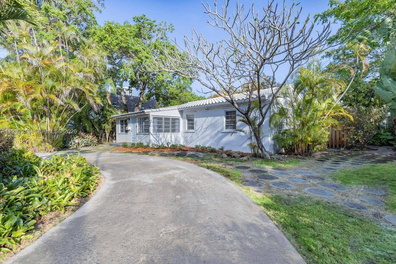 2515 Overbrook StMiami - picture