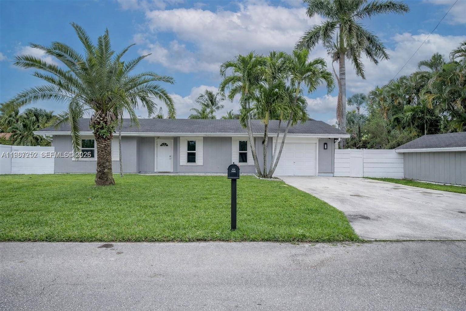 4541 SW 28th TerDania Beach - picture