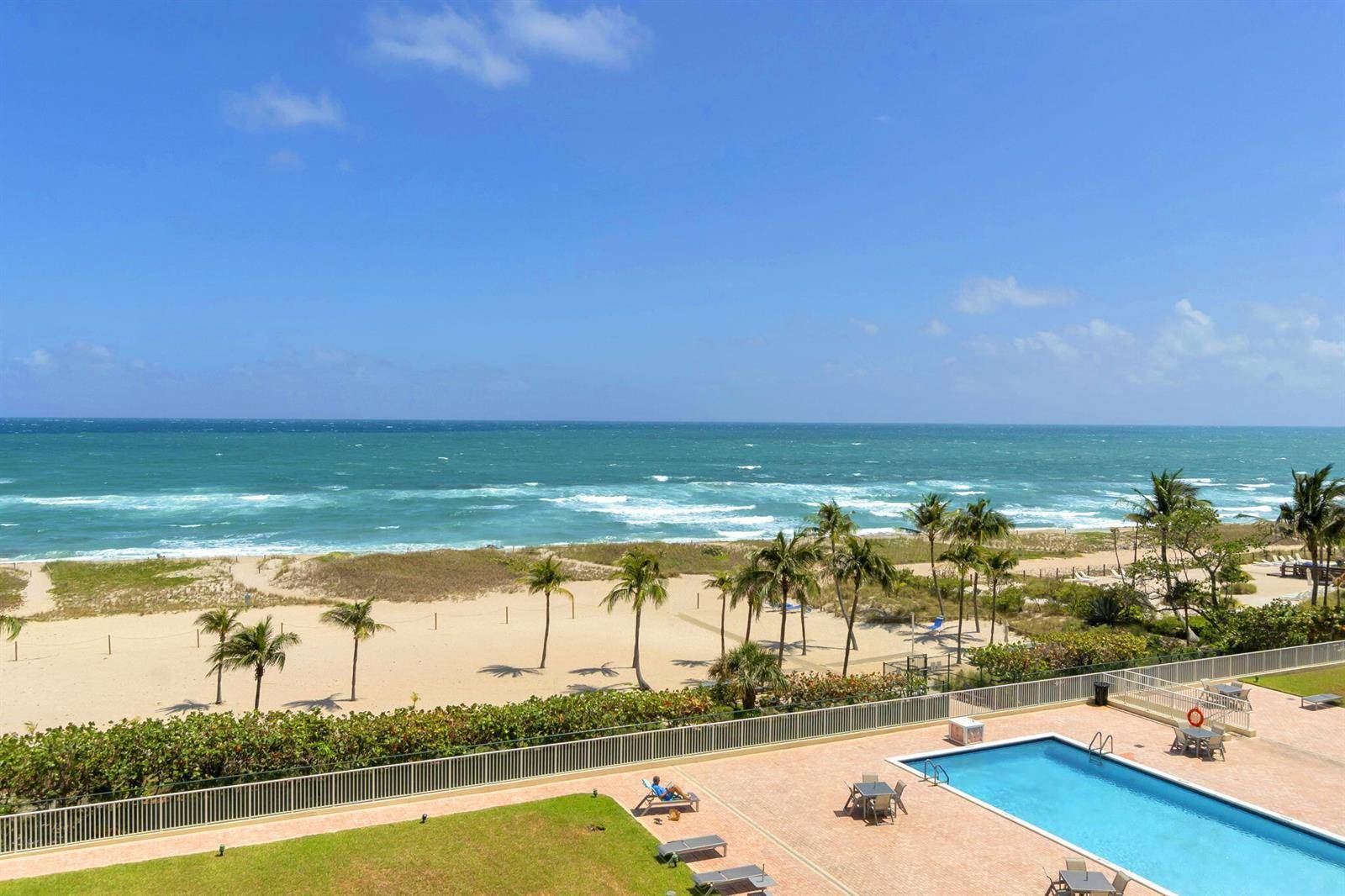 750 N OceanPompano Beach - ADMIRALTY TOWERS CONDOMINI condo unit Apt 604 - picture
