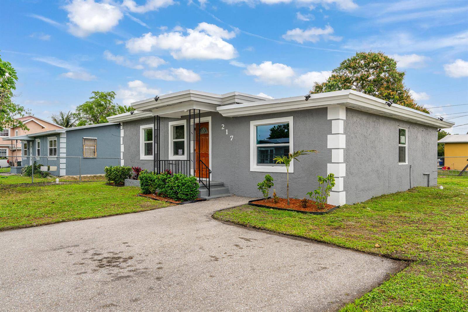 217 NW 14thBelle Glade - picture