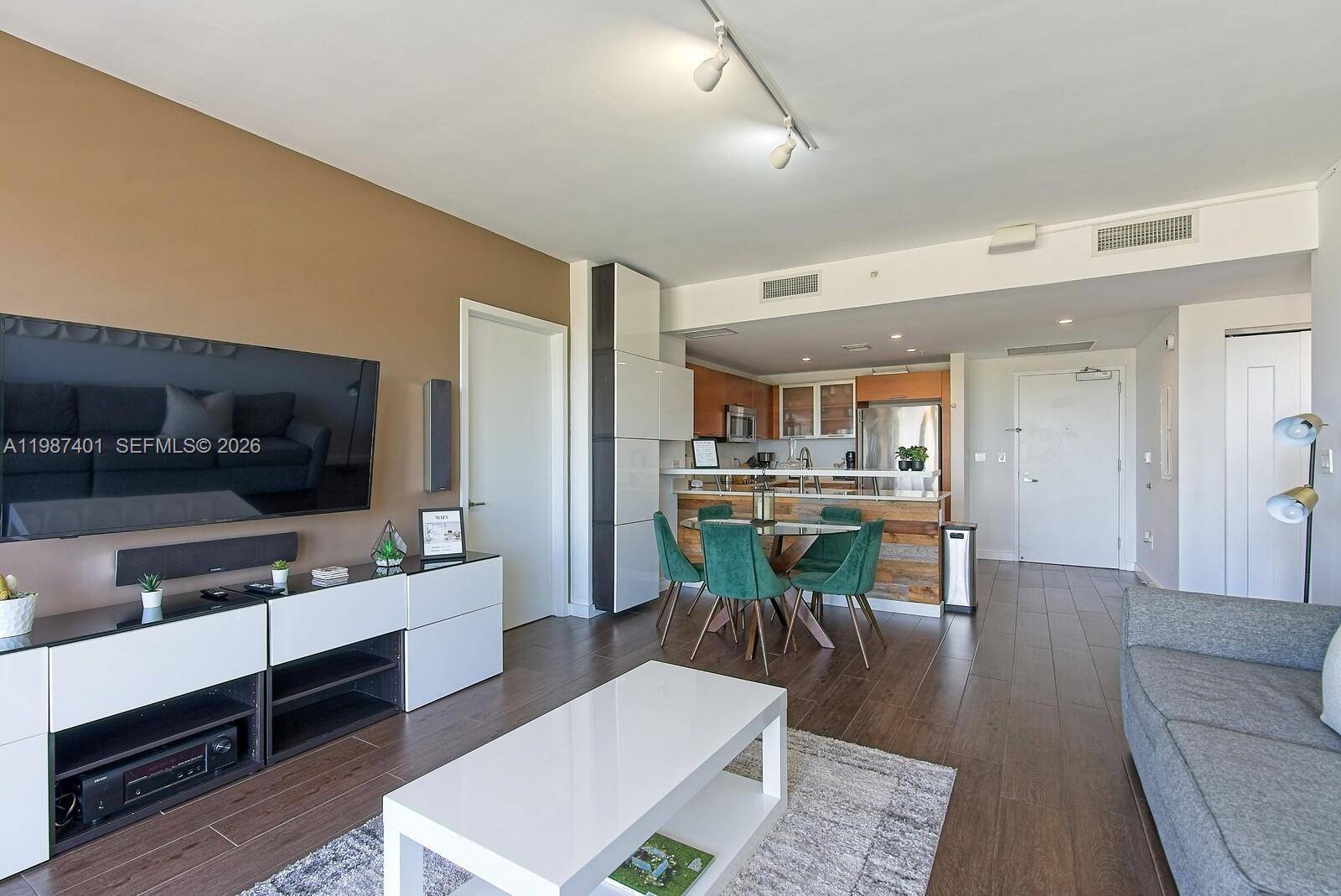 3250 NE 1st AveMiami - Condo 5+ Stories,Condo condo unit 1006 - picture
