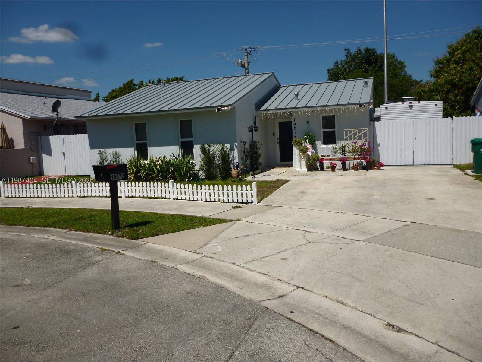 19372 SW 119th CtMiami - picture