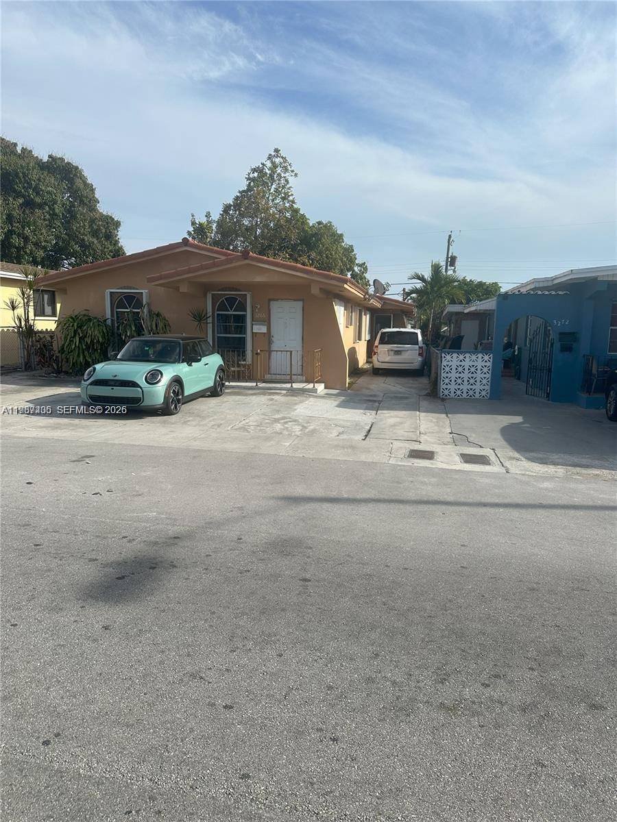 3268 SW 25th StMiami - Duplex/Tri/Quad-Annual,Villa condo unit 3268 - picture