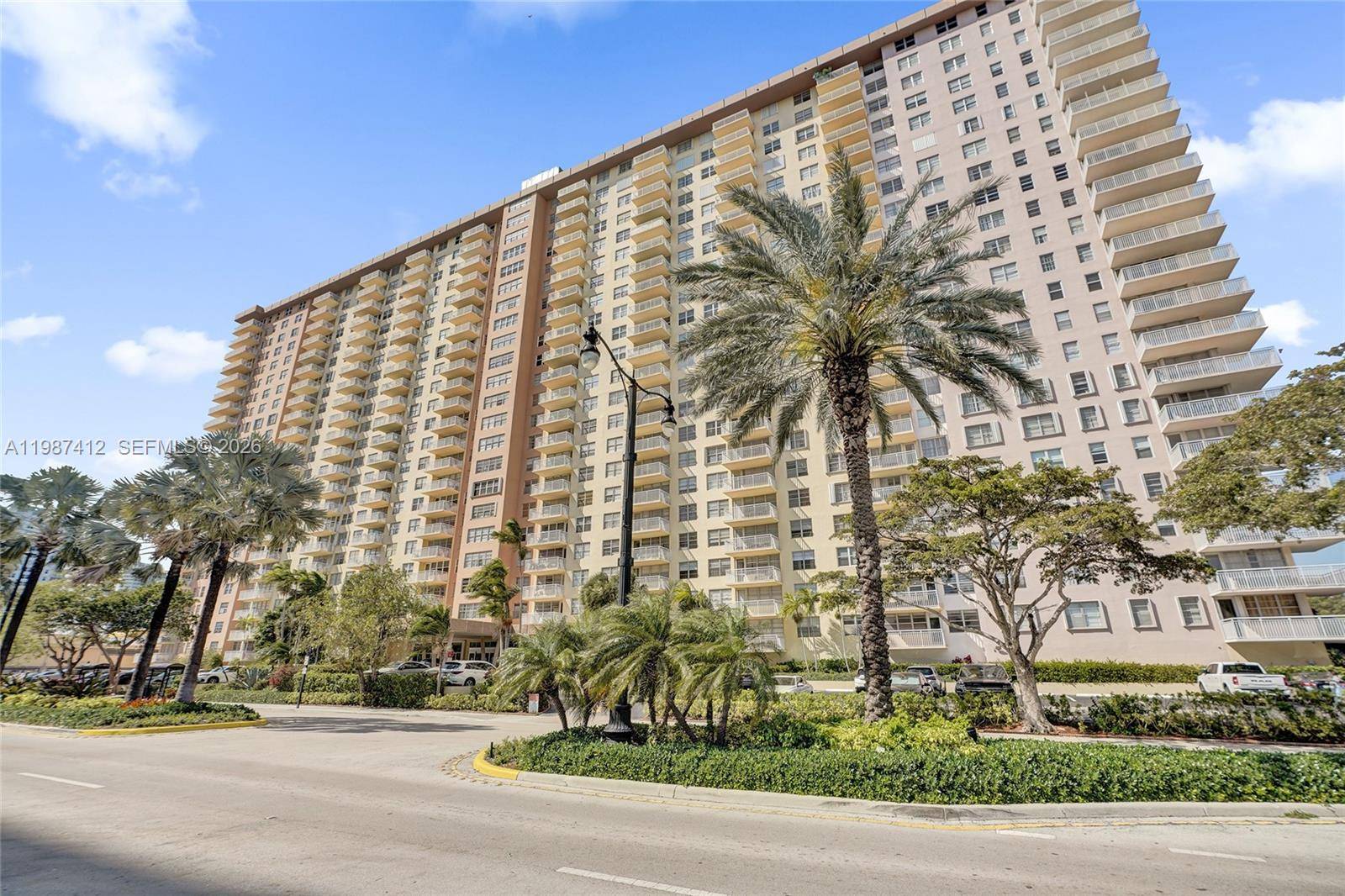 251 174th StSunny Isles Beach - Condo 5+ Stories,Condo condo unit 614 - picture