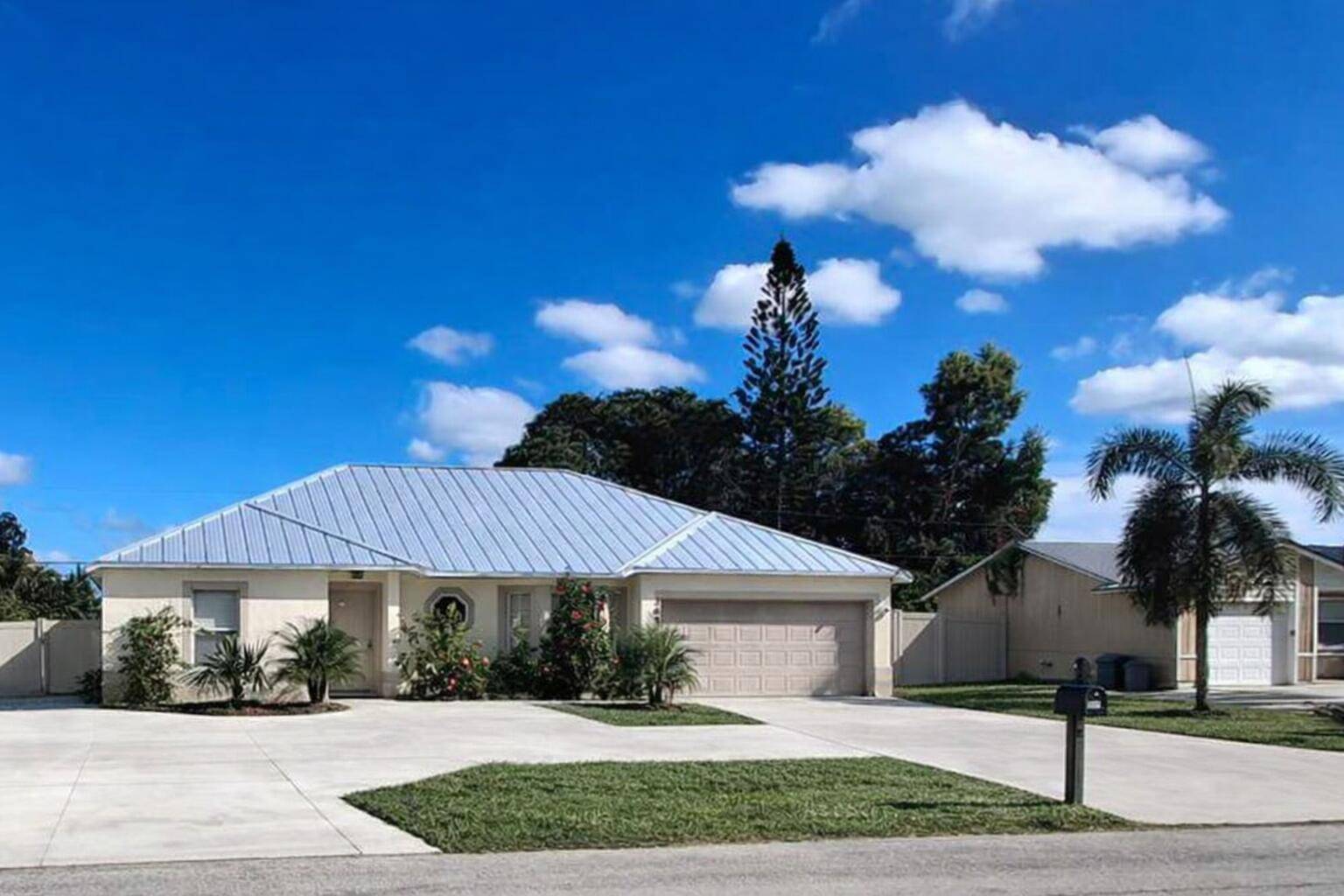 365 NW HibiscusPort St. Lucie - picture