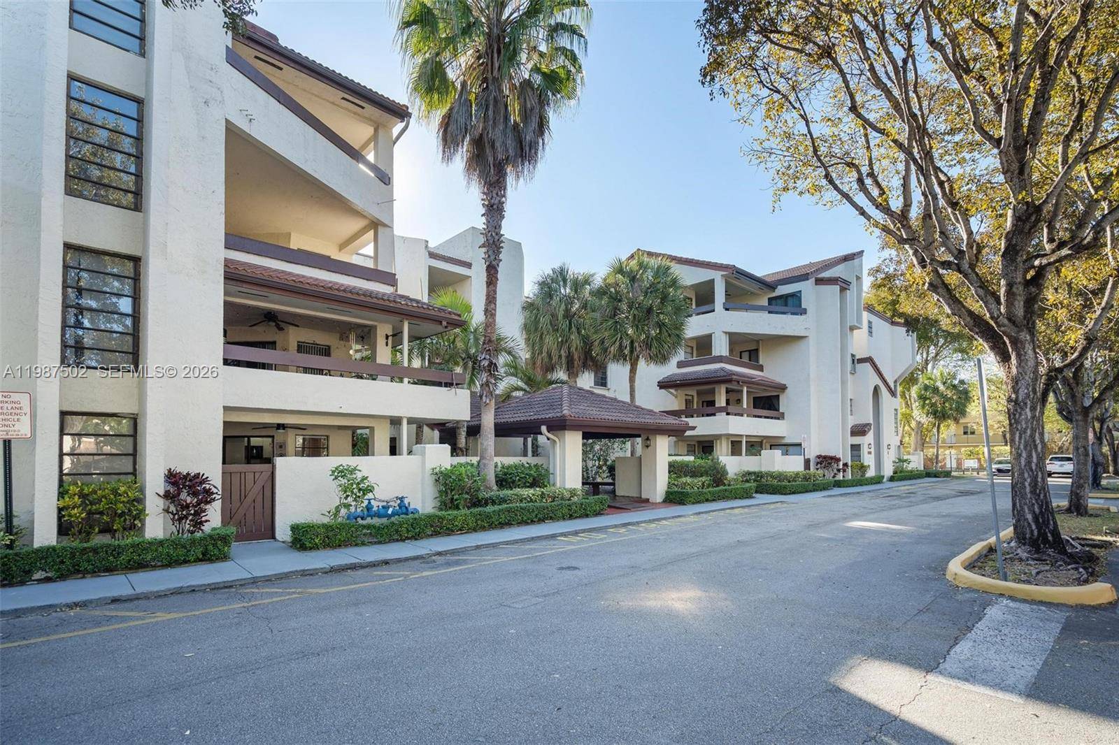 9040 SW 125th AveMiami - KENLAND BEND SOUTH CONDO condo unit D408 - picture