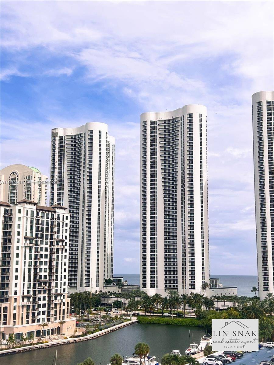 300 Bayview DrSunny Isles Beach - Condo/Co-Op/Annual,Condo condo unit 915 - picture