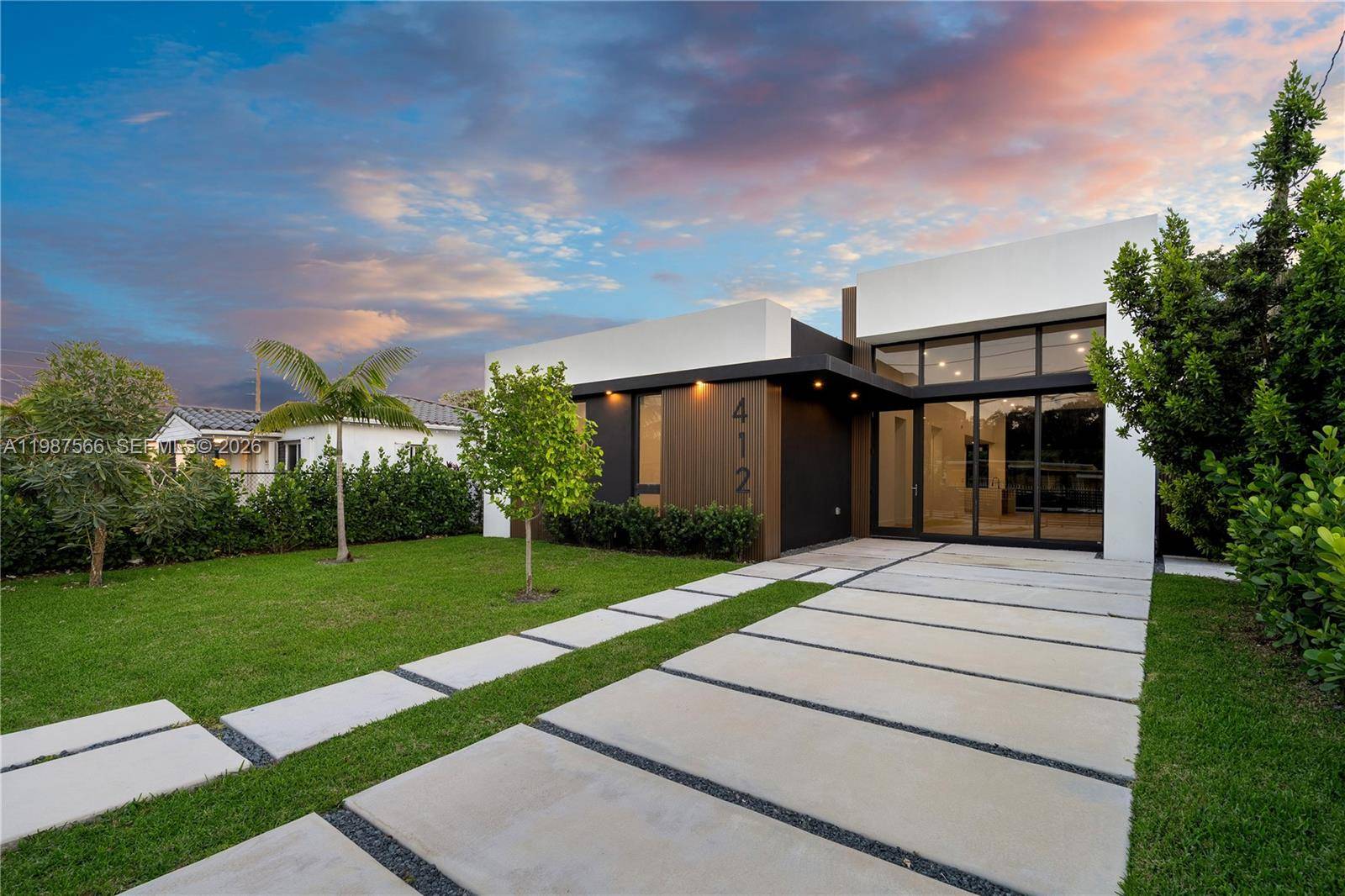 412 NW 47th StMiami - picture