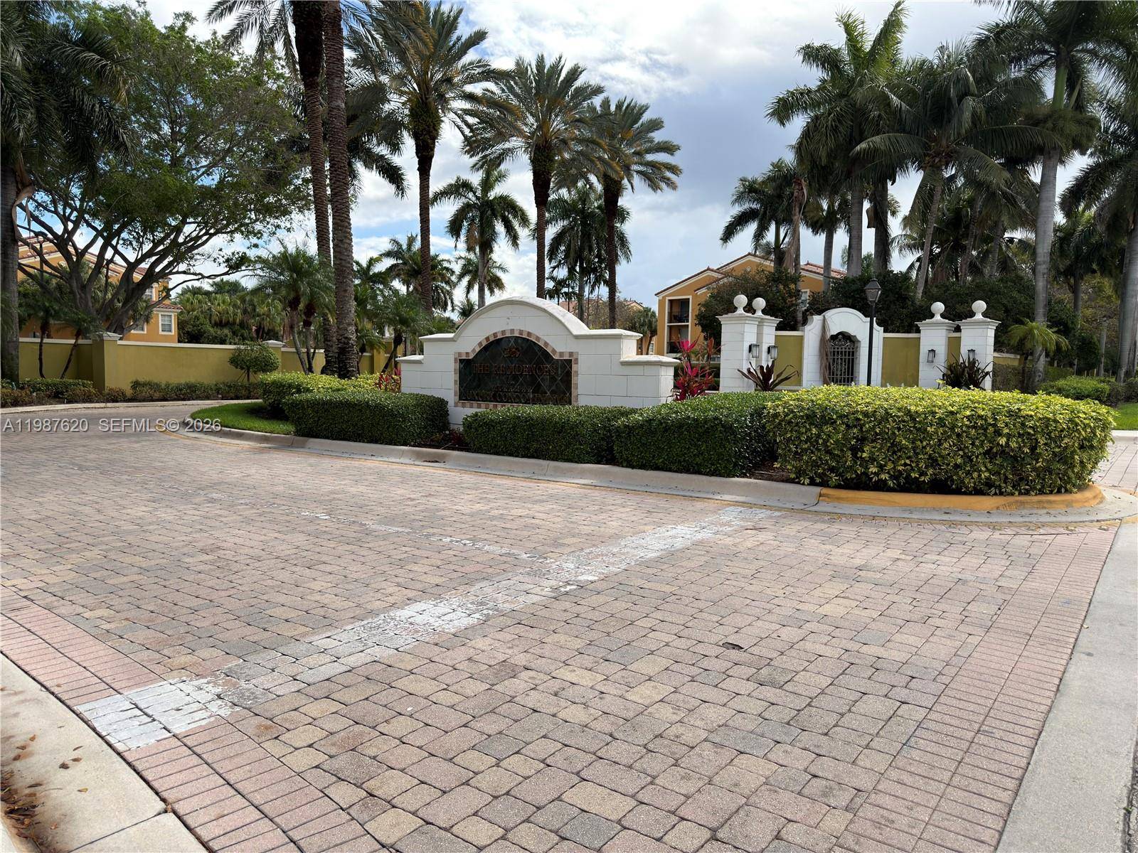 2351 W Preserve WayMiramar - Condo 1-4 Stories,Condo condo unit 104 - picture