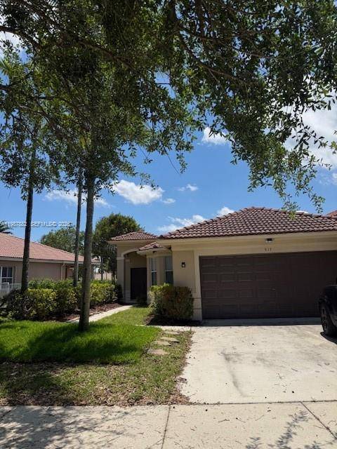 513 Live Oak LnWeston - picture