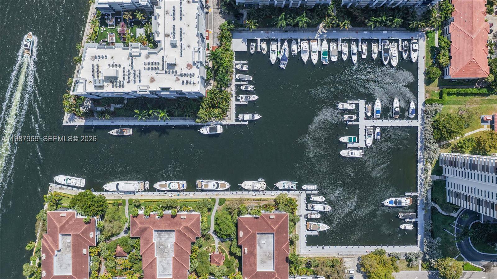 3200 N Port Royale Dr NFort Lauderdale - Condo 5+ Stories,Condo condo unit 210 - picture