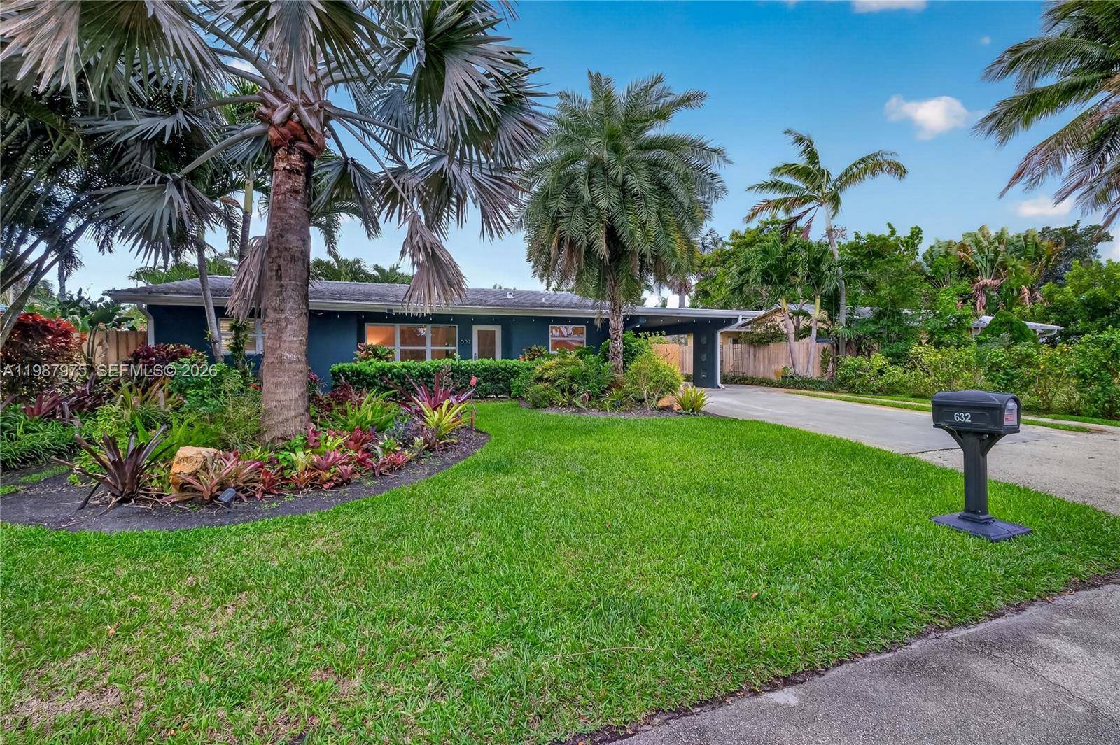 632 NW 28th CtWilton Manors - picture