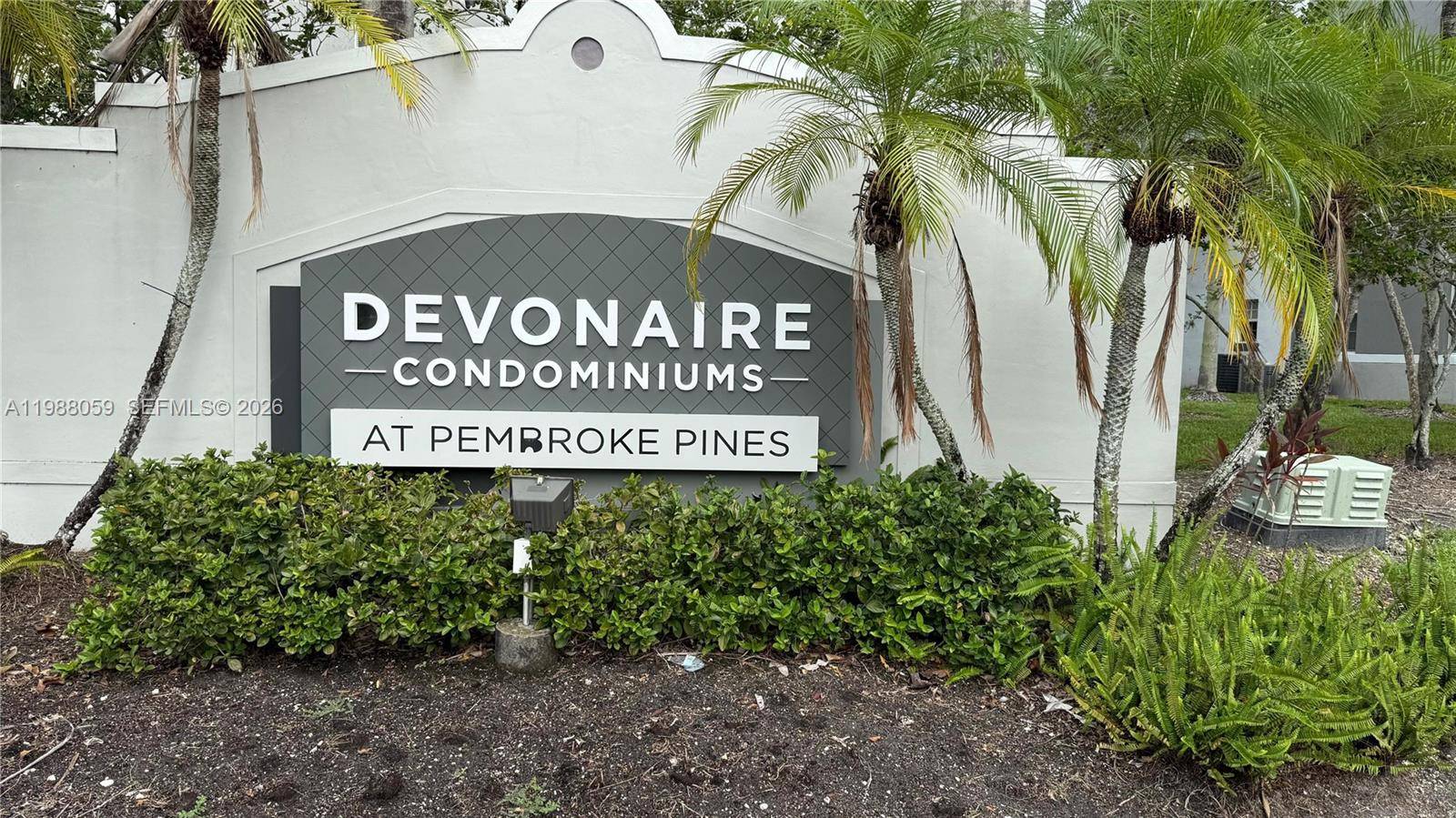 11133 SW 8th StPembroke Pines - DEVONAIRE CONDO AT PEMBRO,DEVONAIRE CONDO condo unit 102 - picture