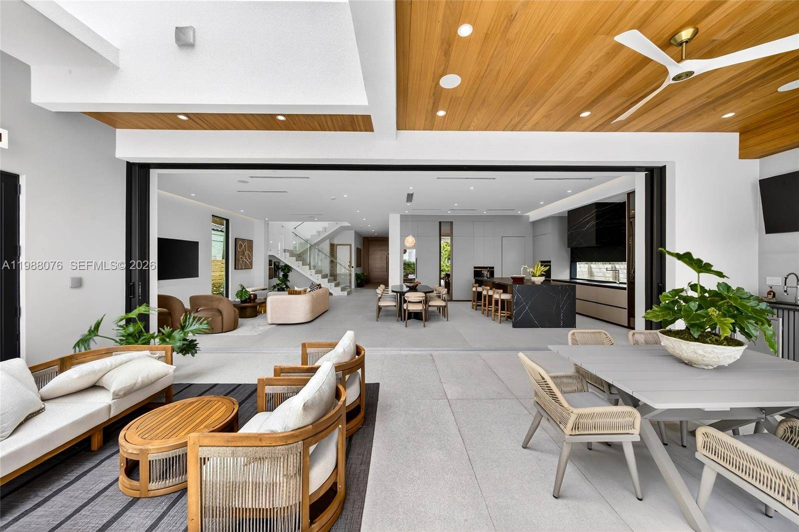 609 SW 24th RdMiami - picture