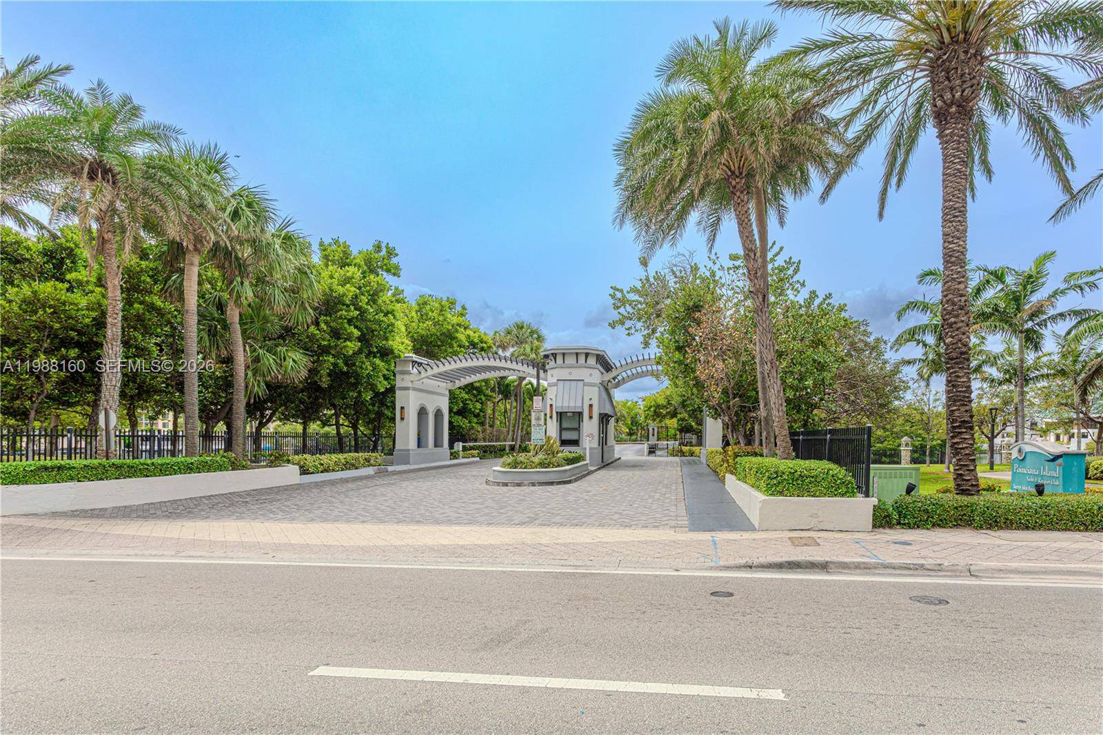 231 Poinciana DrSunny Isles Beach - Condo/Co-Op/Annual,Condo condo unit 401 - picture