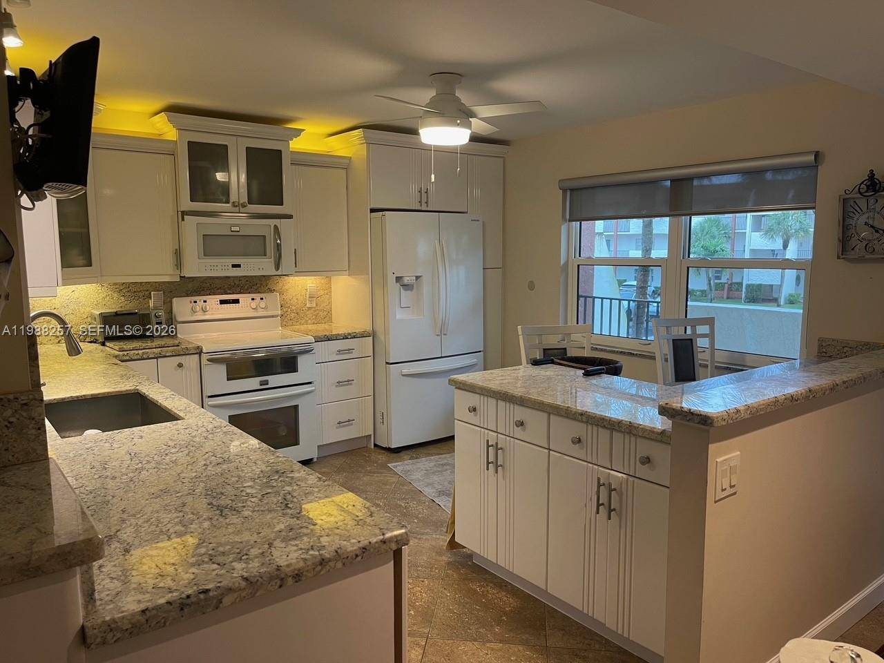 281 S Hollybrook DrPembroke Pines - HOLLYBROOK GOLF AND condo unit 50-205 - picture