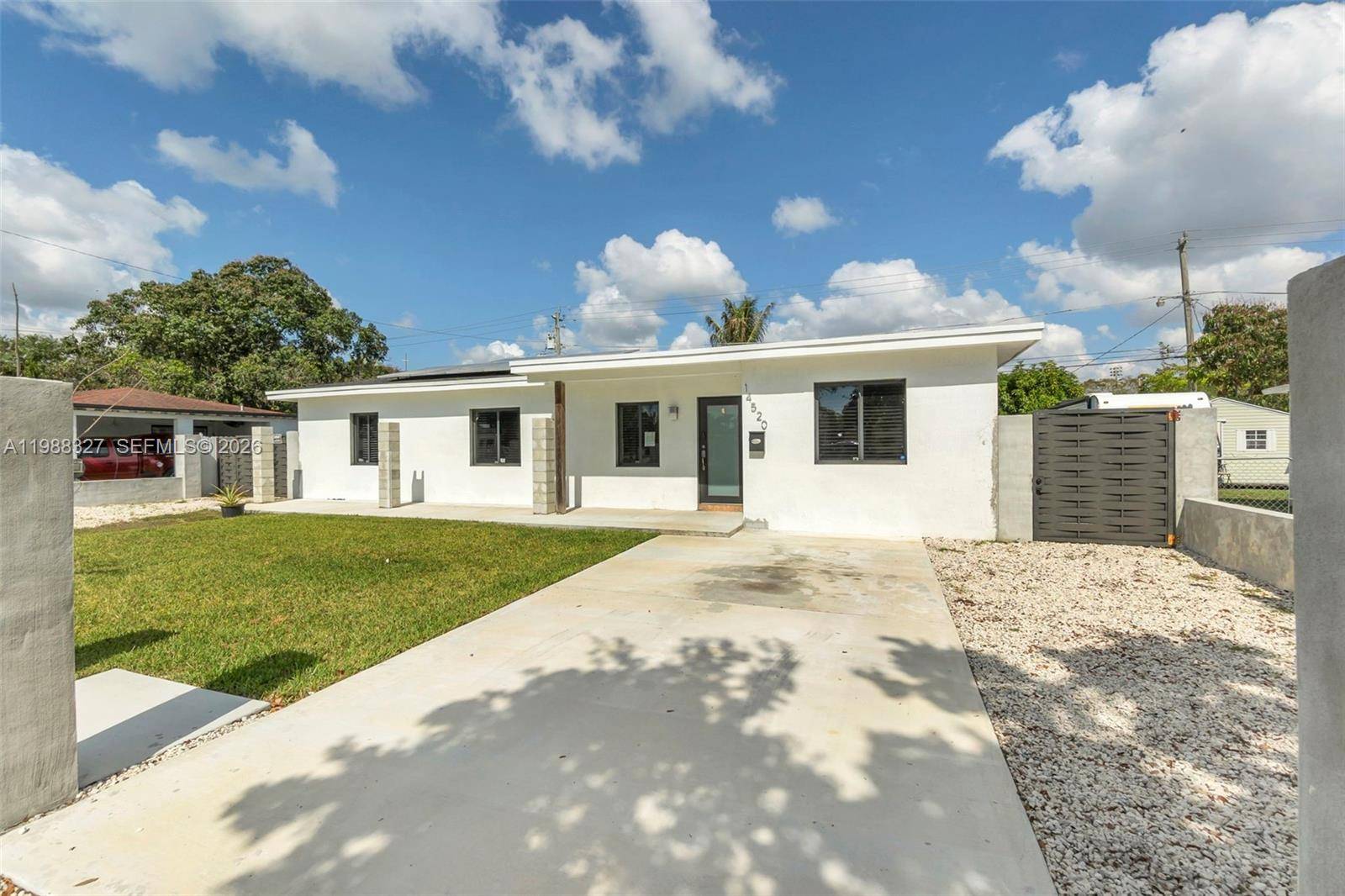 14520 Carver DriveMiami - picture