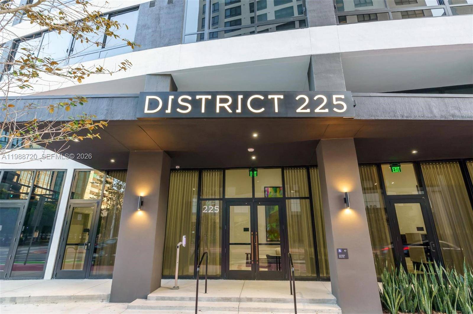 225 N Miami AveMiami - Condo/Co-Op/Seasonal,Condo condo unit 1701 - picture