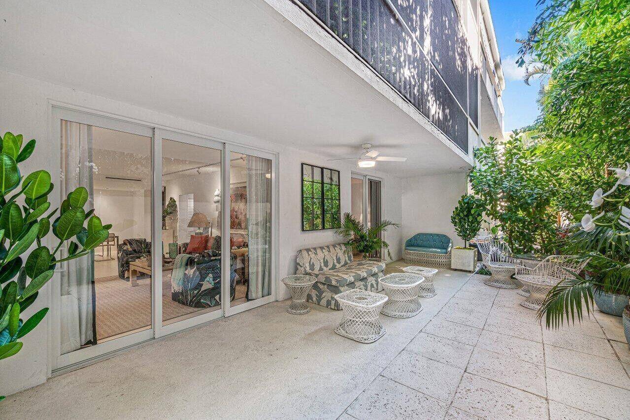 226 BrazilianPalm Beach - VILLA DEL SUR APTS condo unit 1a - picture
