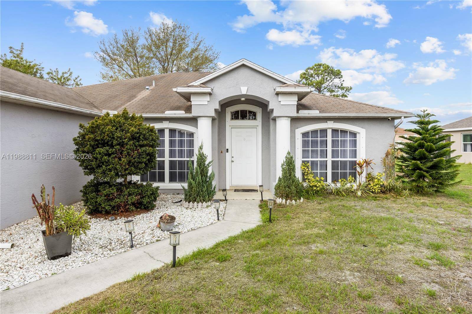 3990 SW Halcomb StPort St. Lucie - picture